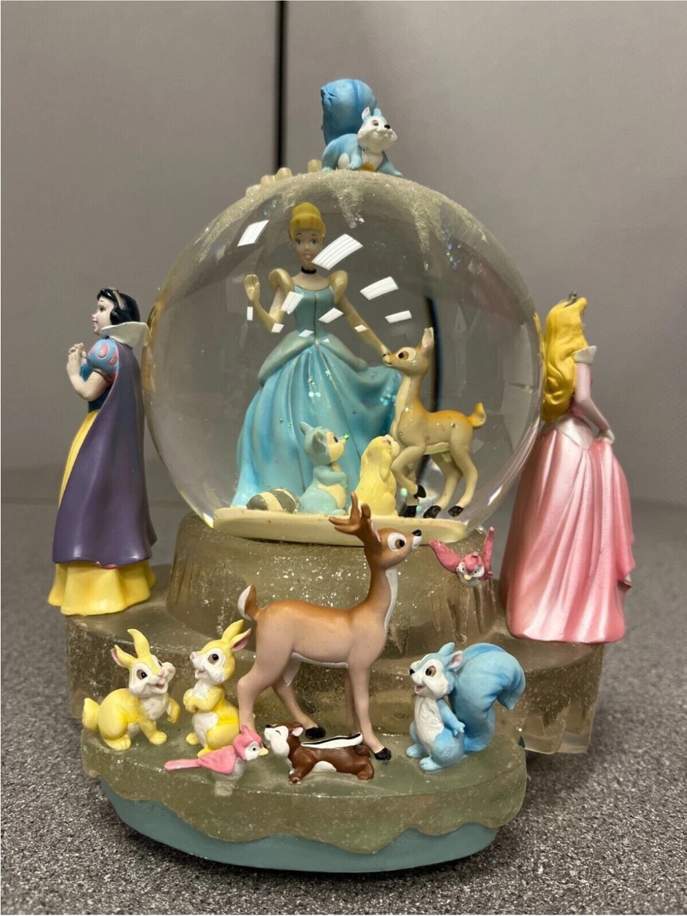 Disney Vintage Winter Snow Globe/pastel!! Snow White, Cinderella & Aurora! °ʚ🎀ɞ°